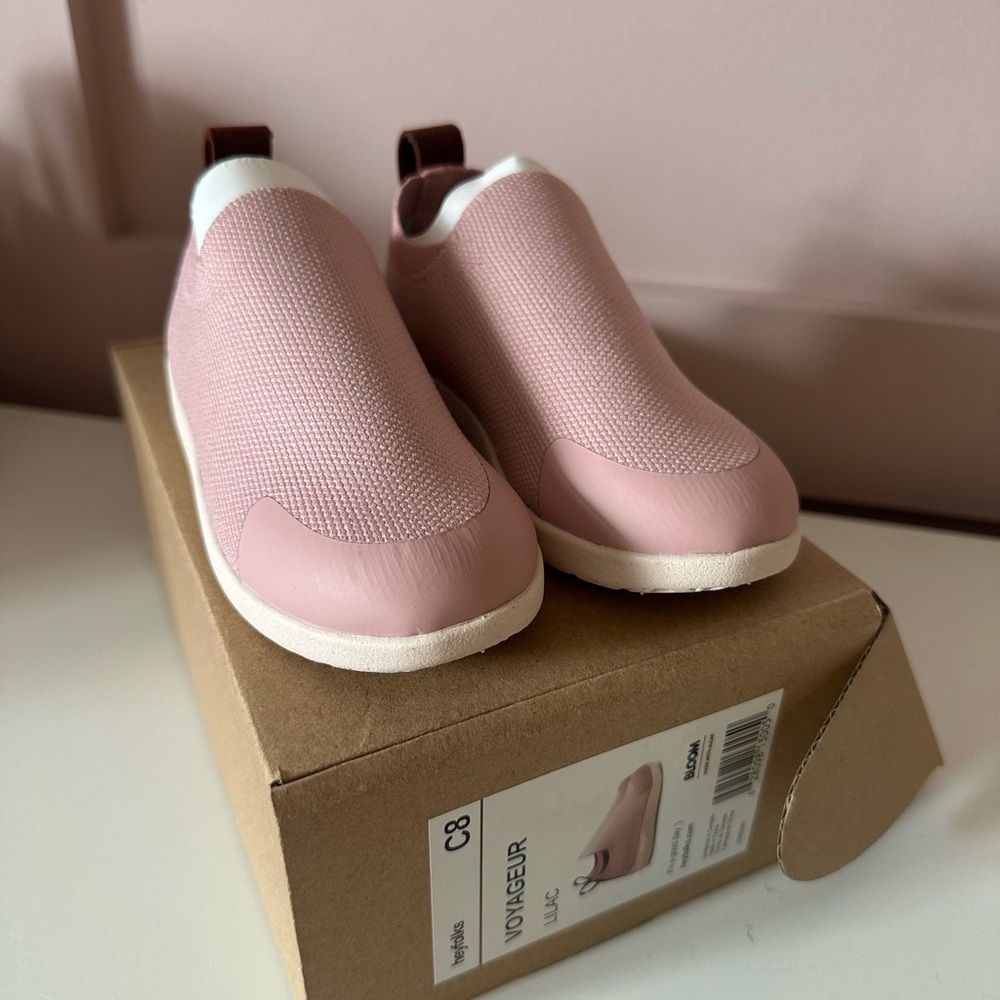 HeyFolks Pink and White Slip-On Sneakers with Knit Upper Child Size 8